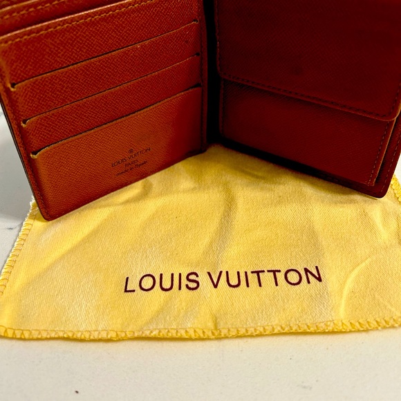 Louis Vuitton billfold Wallet - Picture 2 of 4